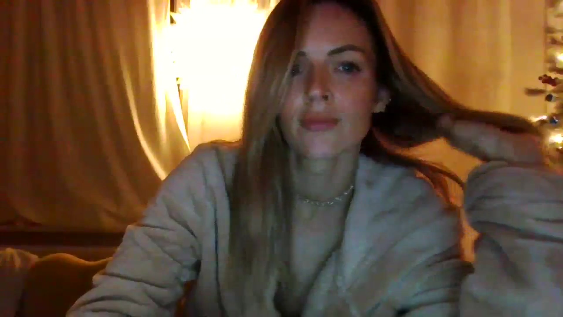Gallery image thumbnail from Courtney's myfreecams stream on, 12/04/2023, 22:16 image 13 of 20