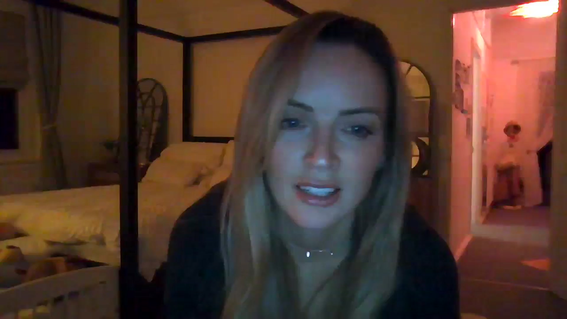Gallery image thumbnail from Courtney's myfreecams stream on, 12/06/2023, 03:25 image 1 of 20