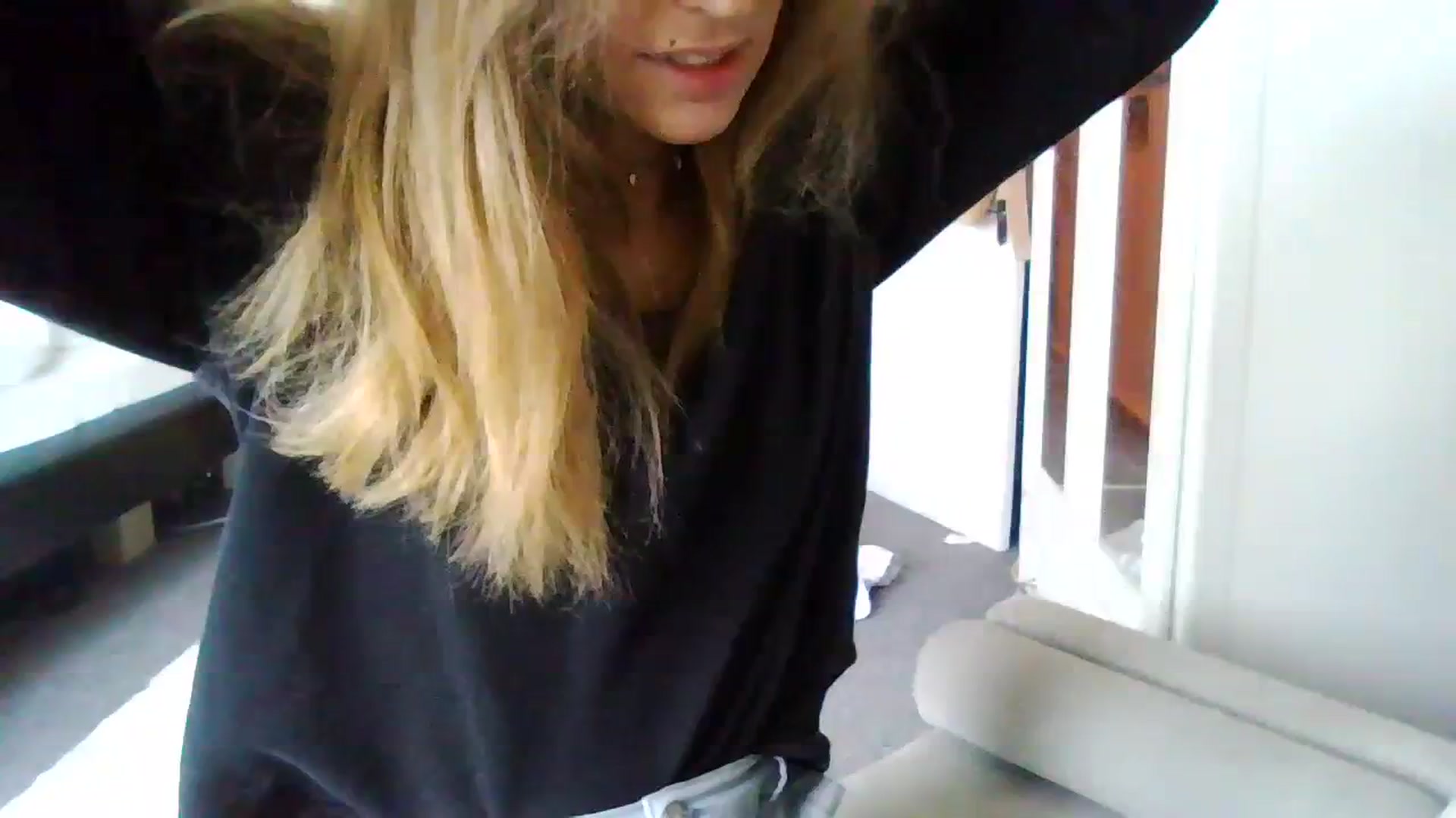 Gallery image thumbnail from Courtney's myfreecams stream on, 12/06/2023, 11:19 image 13 of 20