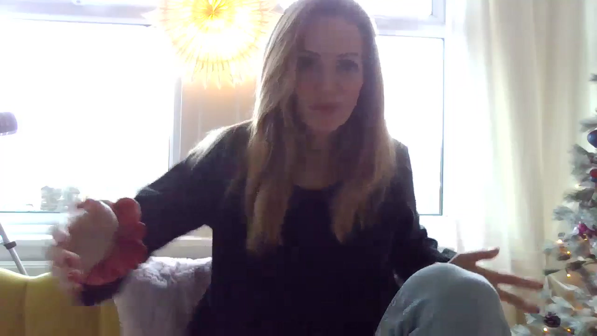 Gallery image thumbnail from Courtney's myfreecams stream on, 12/06/2023, 11:50 image 15 of 20
