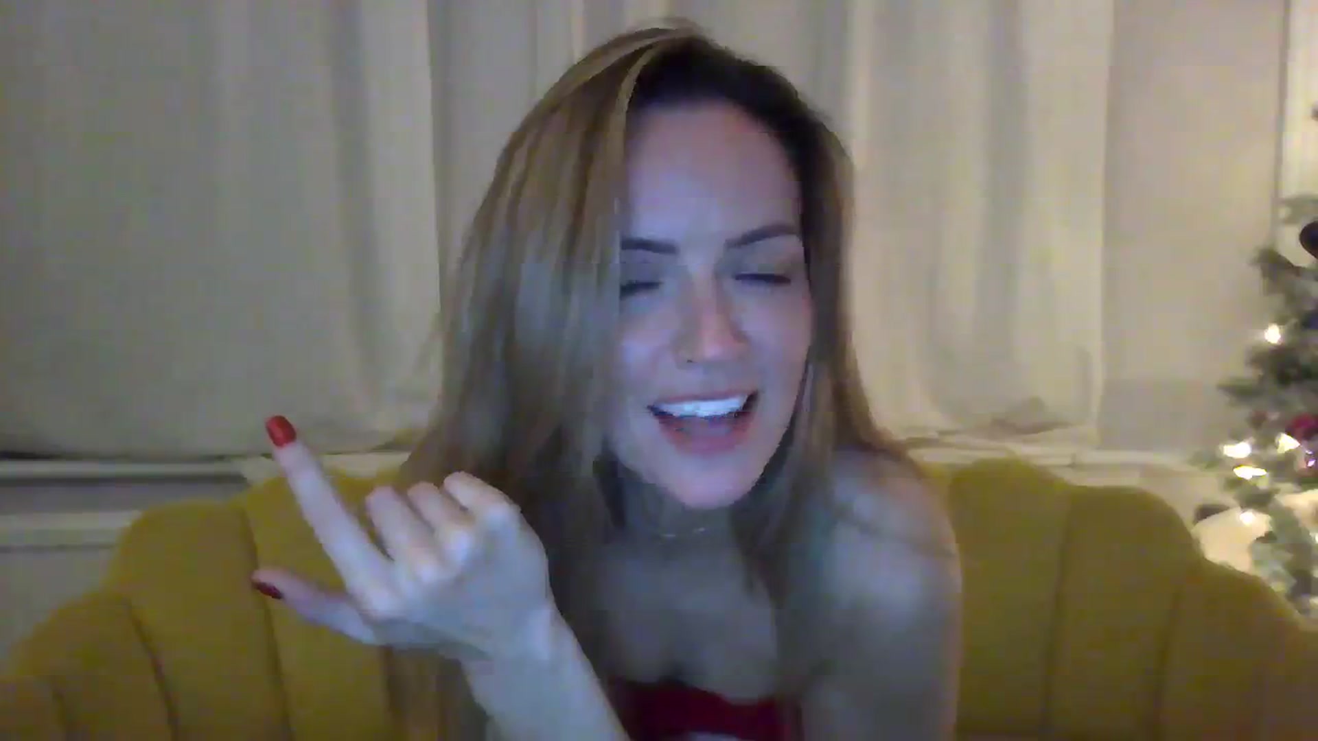 Gallery image thumbnail from Courtney's myfreecams stream on, 12/10/2023, 22:09 image 4 of 20
