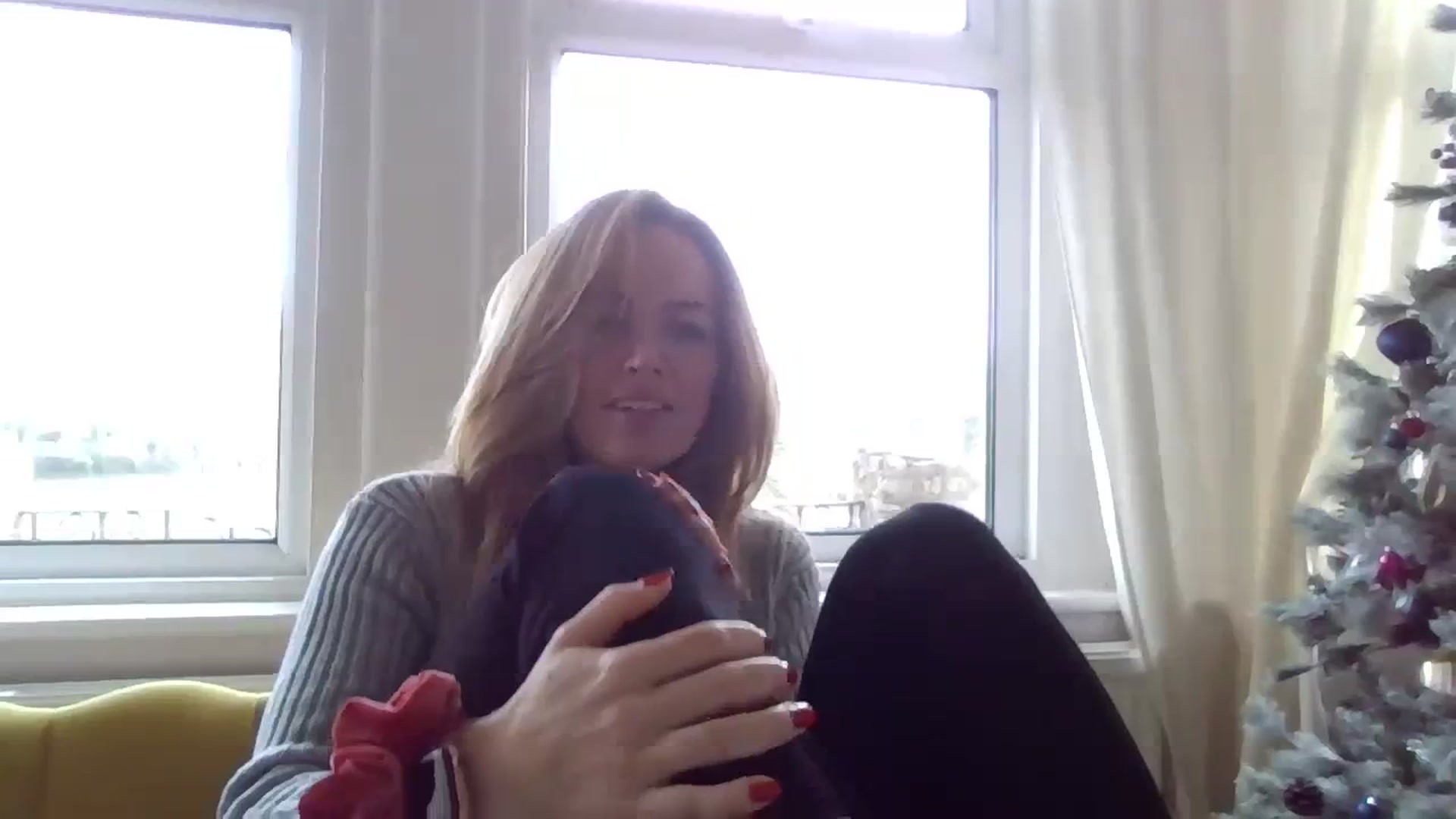 Gallery image thumbnail from Courtney's myfreecams stream on, 12/11/2023, 14:19 image 2 of 20