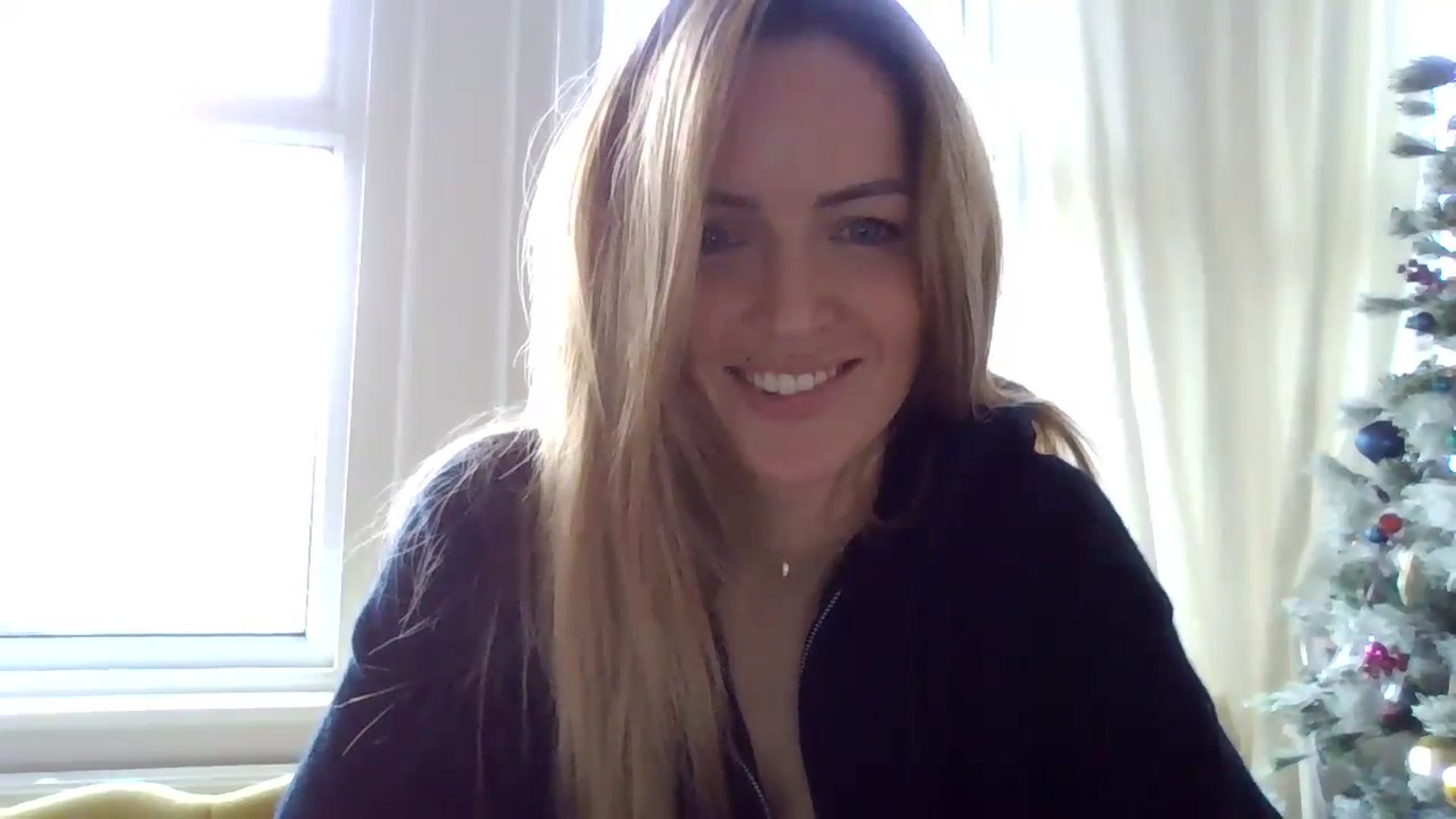 Gallery image thumbnail from Courtney's myfreecams stream on, 12/11/2023, 14:19 image 15 of 20