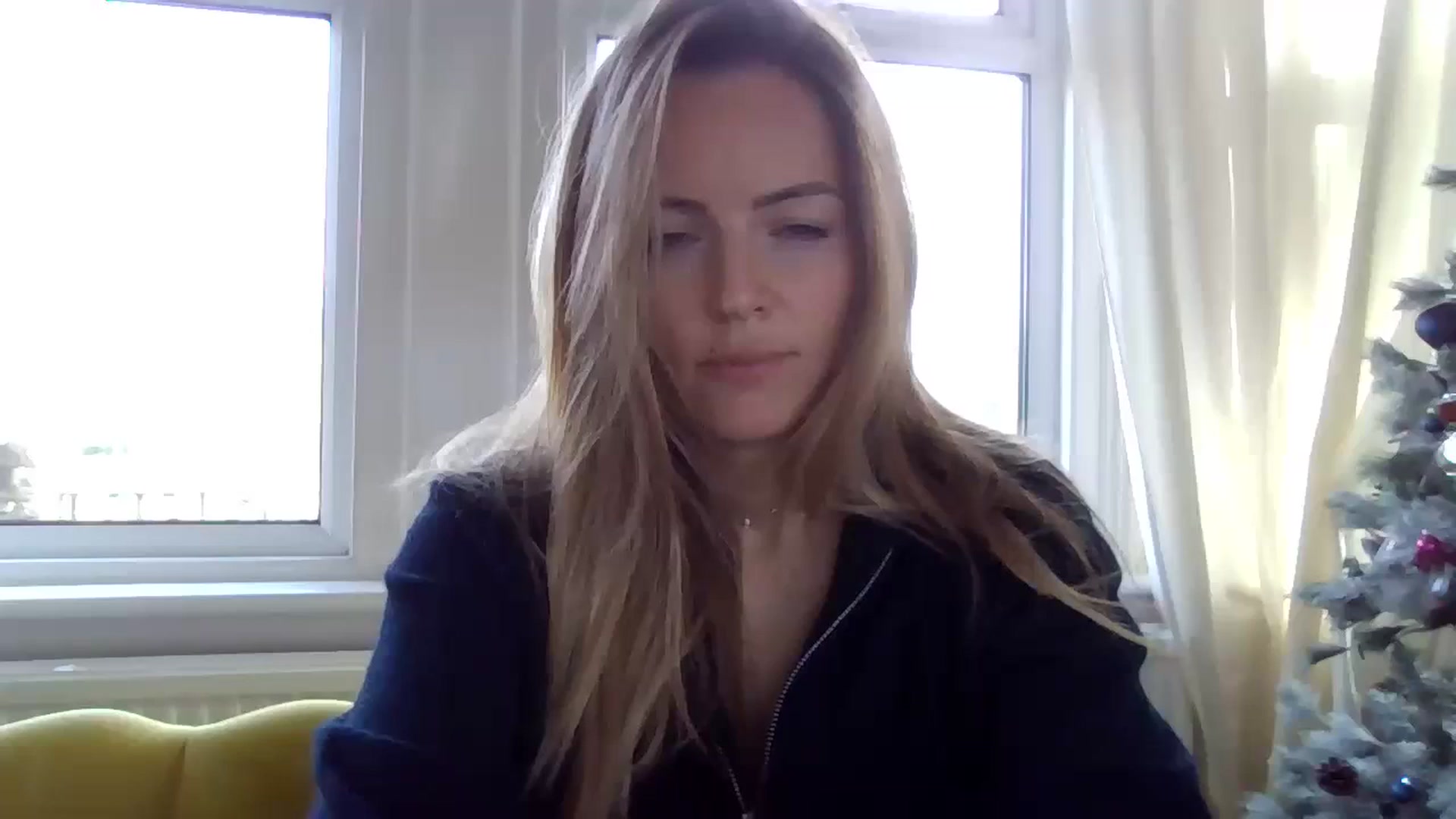 Gallery image thumbnail from Courtney's myfreecams stream on, 12/11/2023, 14:19 image 10 of 20