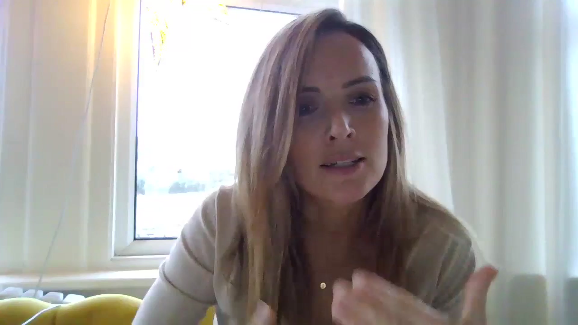 Gallery image thumbnail from Courtney's myfreecams stream on, 01/08/2024, 15:10 image 14 of 20