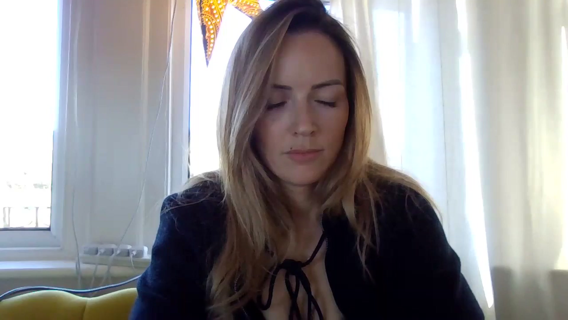 Gallery image thumbnail from Courtney's myfreecams stream on, 01/10/2024, 13:04 image 10 of 20
