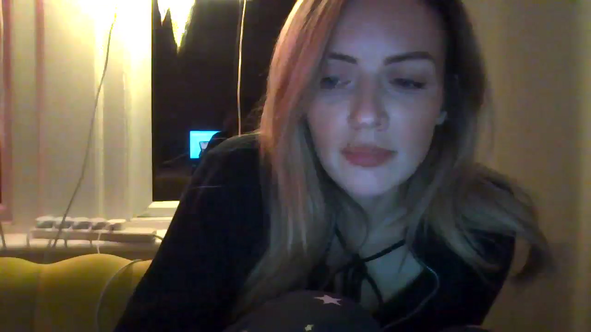 Gallery image thumbnail from Courtney's myfreecams stream on, 01/10/2024, 23:11 image 3 of 20