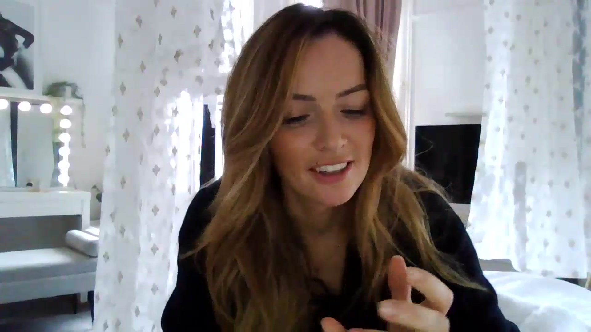 Gallery image thumbnail from Courtney's myfreecams stream on, 01/17/2024, 11:03 image 17 of 20