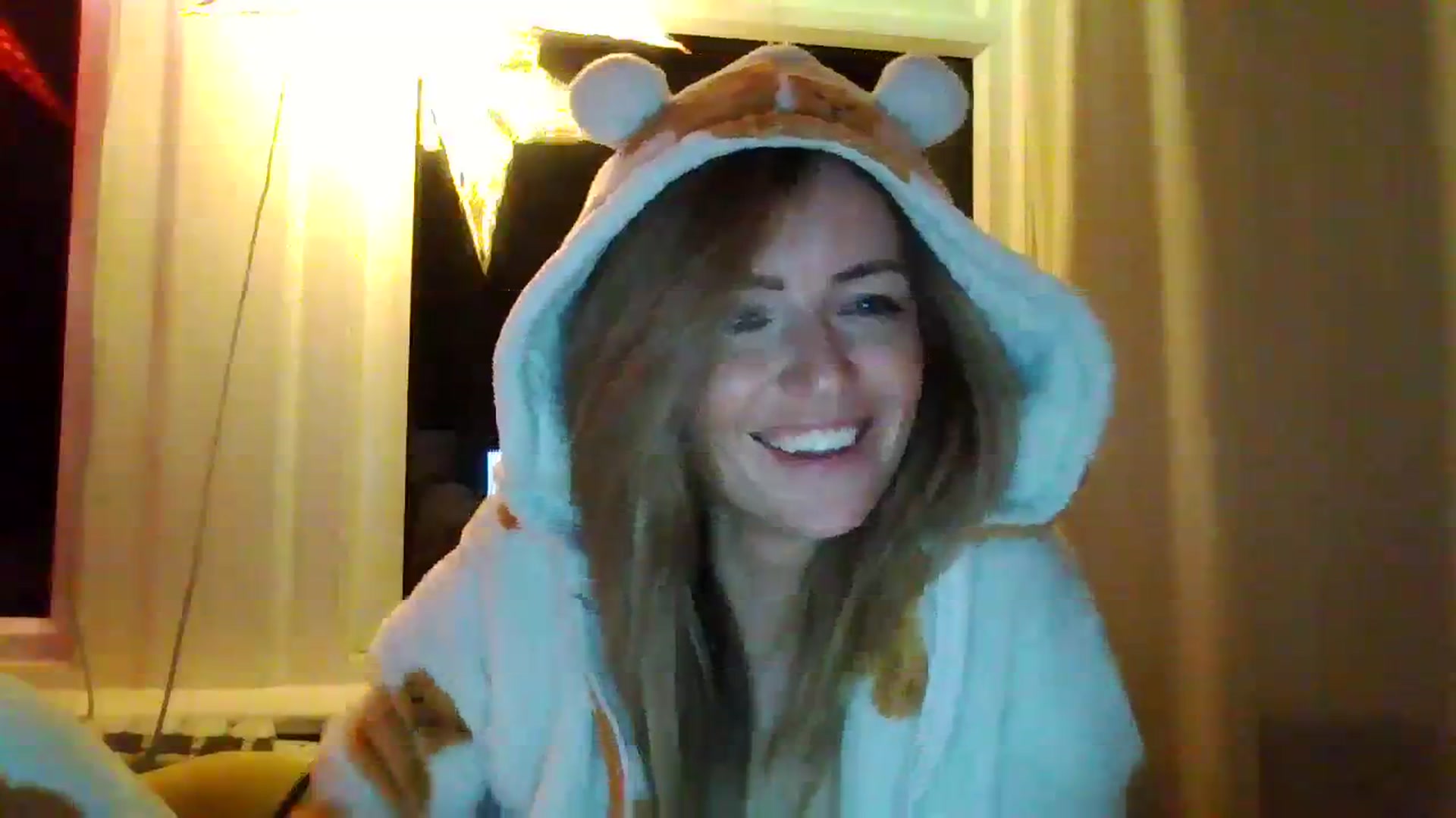 Gallery image thumbnail from Courtney's myfreecams stream on, 01/22/2024, 24:27 image 3 of 20