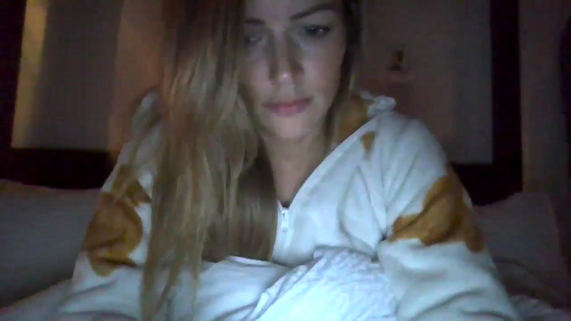 Gallery image thumbnail from Courtney's myfreecams stream on, 01/22/2024, 01:00 image 9 of 20