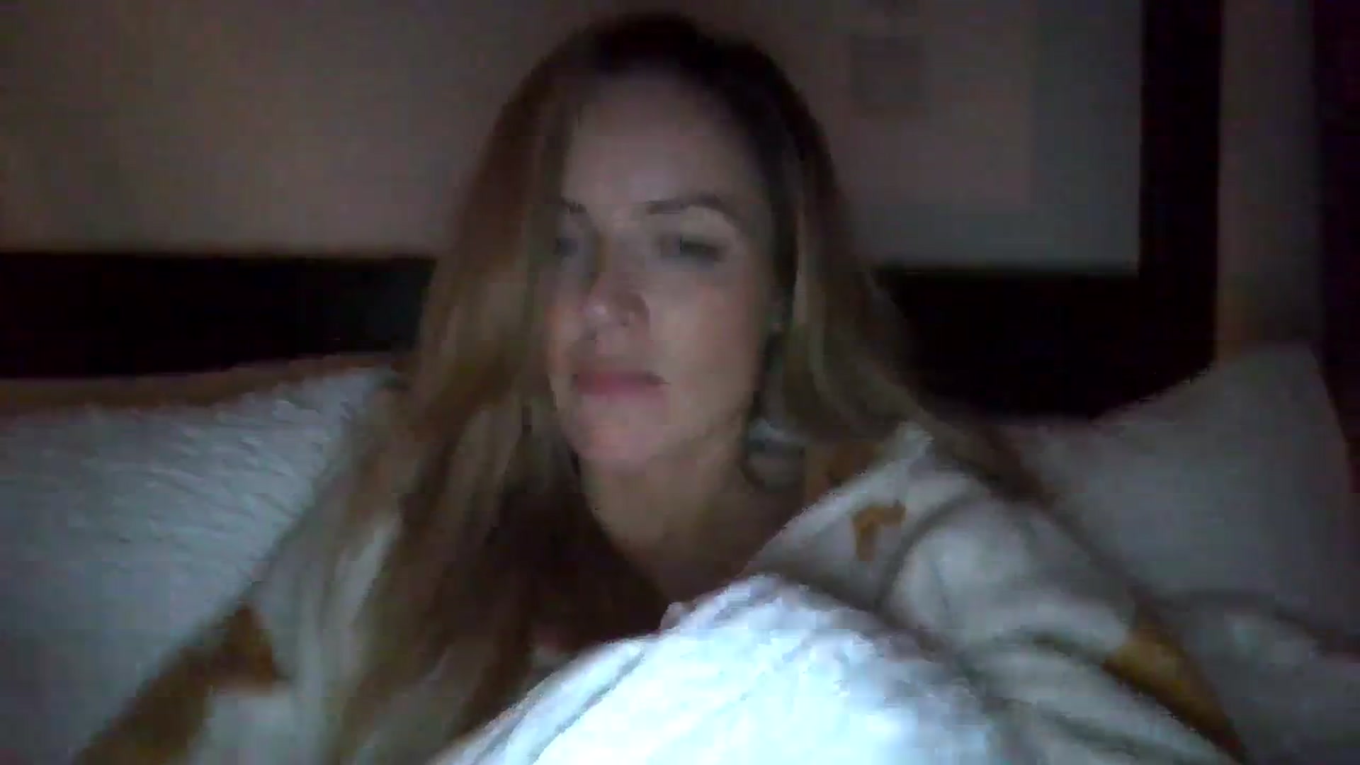 Gallery image thumbnail from Courtney's myfreecams stream on, 01/22/2024, 01:00 image 15 of 20