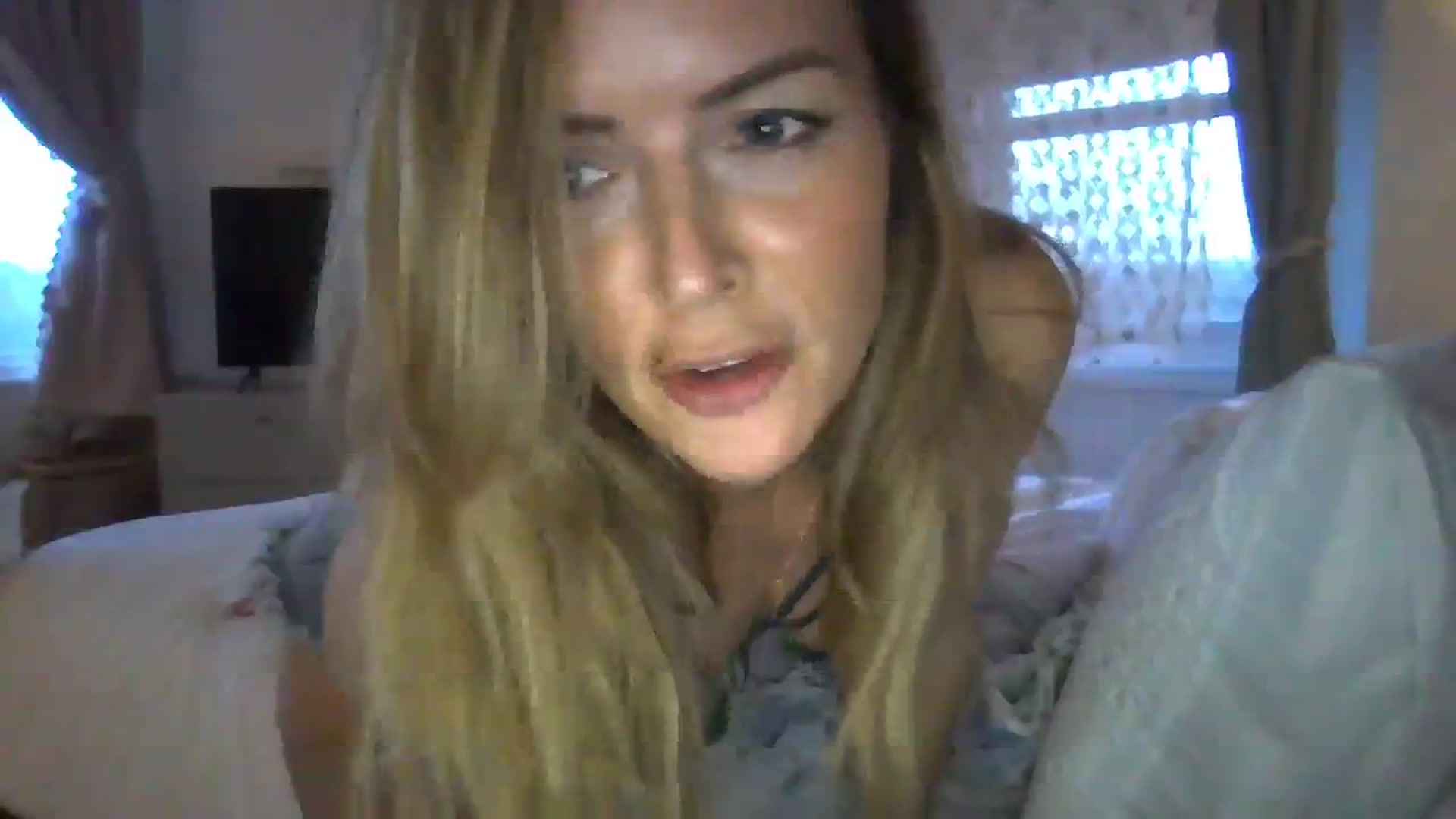Gallery image thumbnail from Courtney's myfreecams stream on, 01/22/2024, 17:12 image 12 of 20