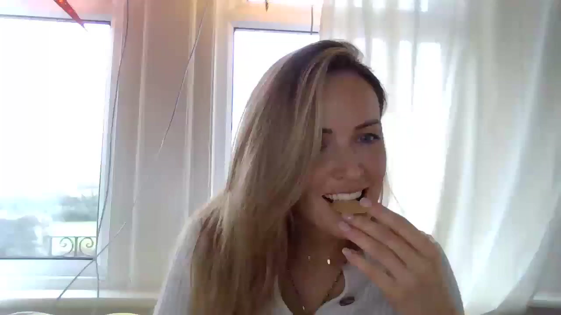 Gallery image thumbnail from Courtney's myfreecams stream on, 02/03/2024, 15:05 image 18 of 20