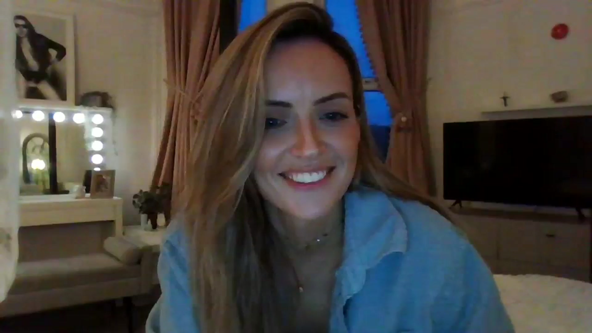 Gallery image thumbnail from Courtney's myfreecams stream on, 02/09/2024, 19:02 image 4 of 20