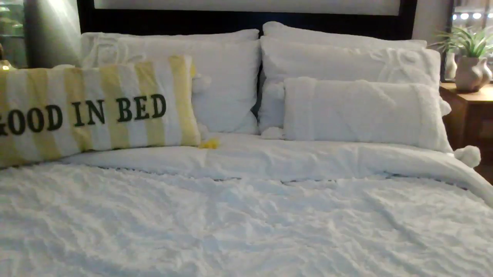 Gallery image thumbnail from Courtney's myfreecams stream on, 02/09/2024, 19:02 image 14 of 20