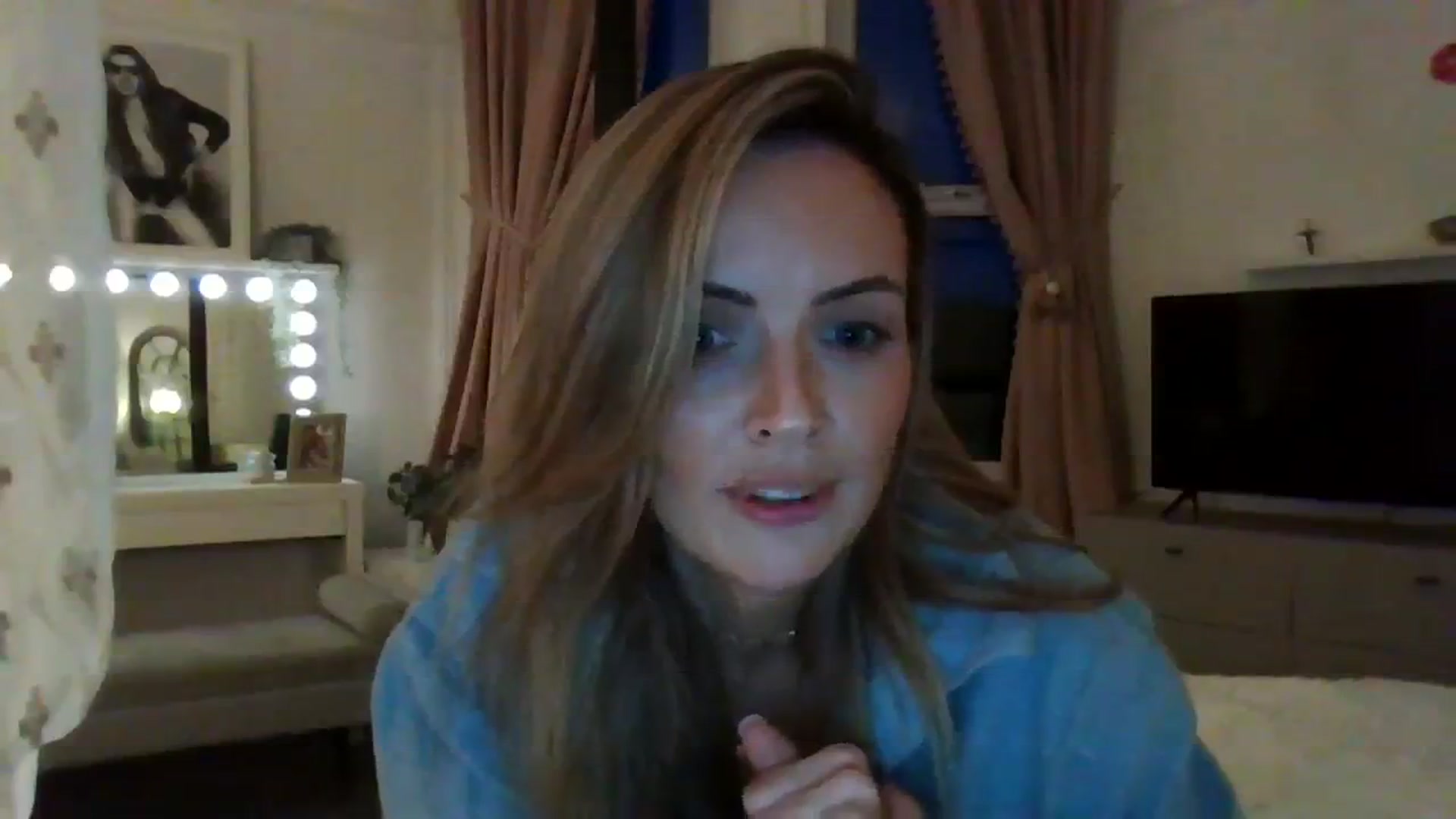 Gallery image thumbnail from Courtney's myfreecams stream on, 02/09/2024, 19:02 image 6 of 20