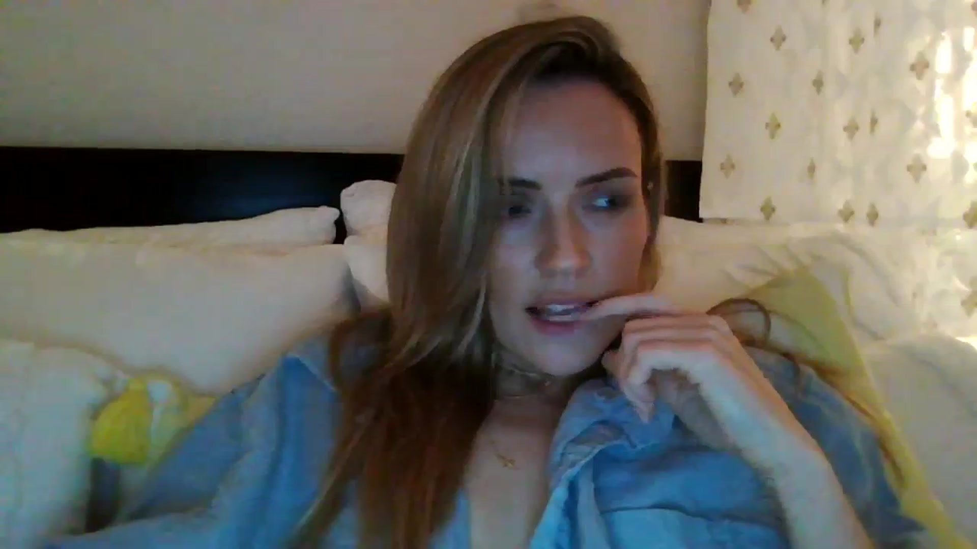 Gallery image thumbnail from Courtney's myfreecams stream on, 02/09/2024, 19:02 image 10 of 20