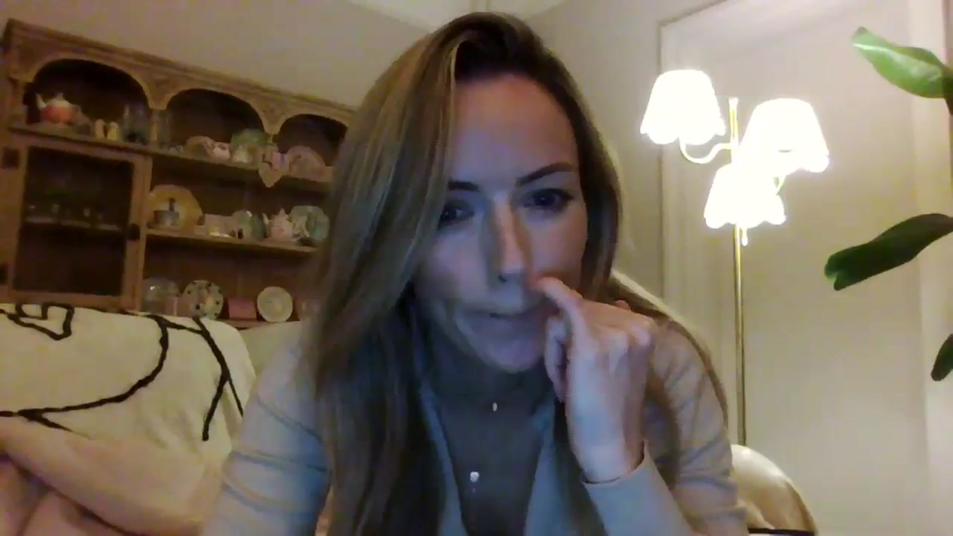 Gallery image thumbnail from Courtney's myfreecams stream on, 02/24/2024, 18:48 image 9 of 20