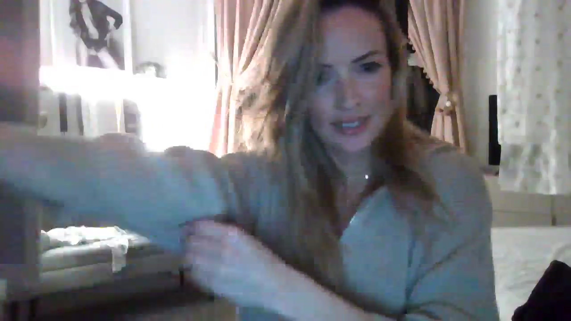Gallery image thumbnail from Courtney's myfreecams stream on, 02/24/2024, 19:21 image 4 of 20