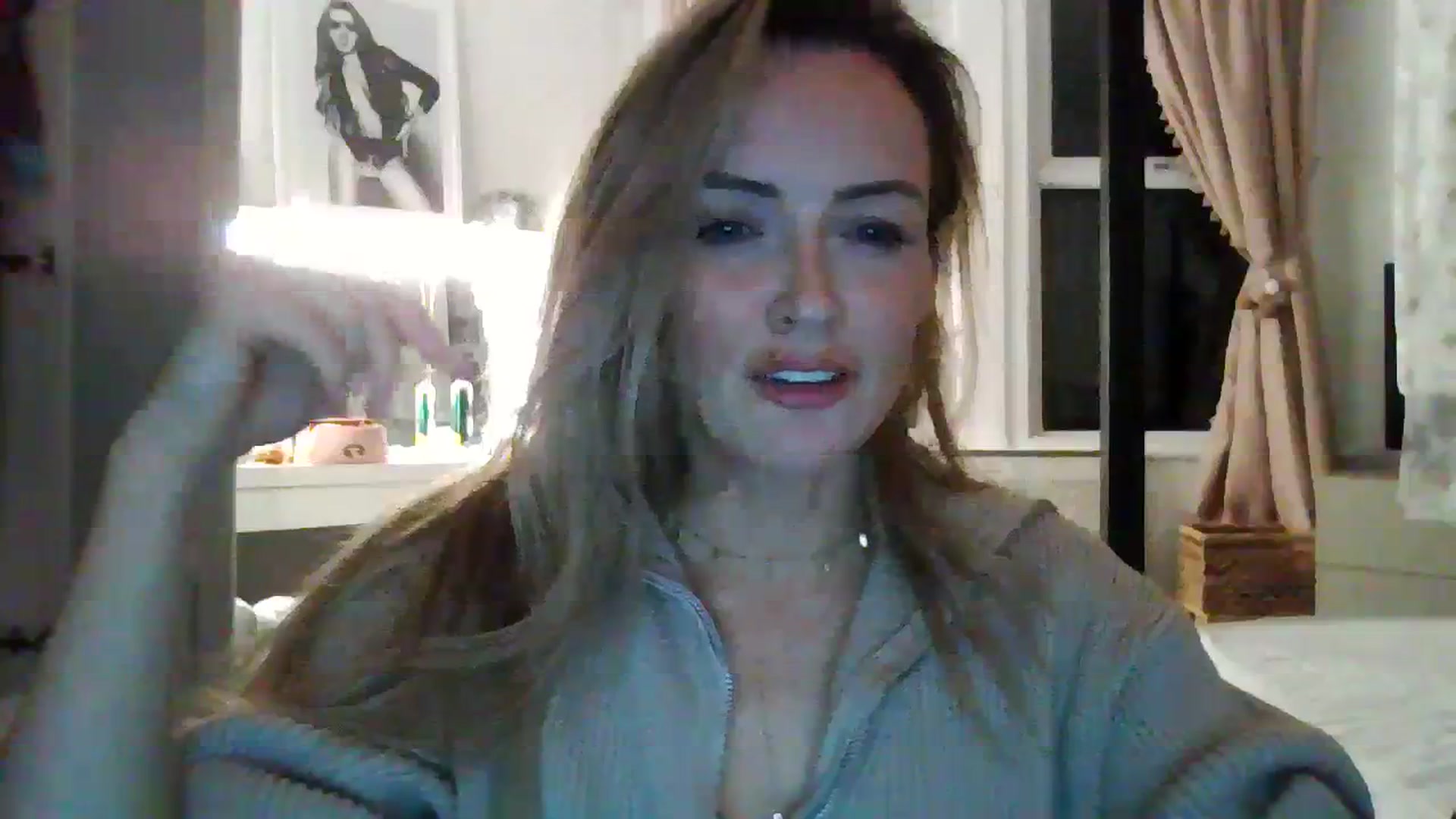 Gallery image thumbnail from Courtney's myfreecams stream on, 02/24/2024, 19:21 image 10 of 20