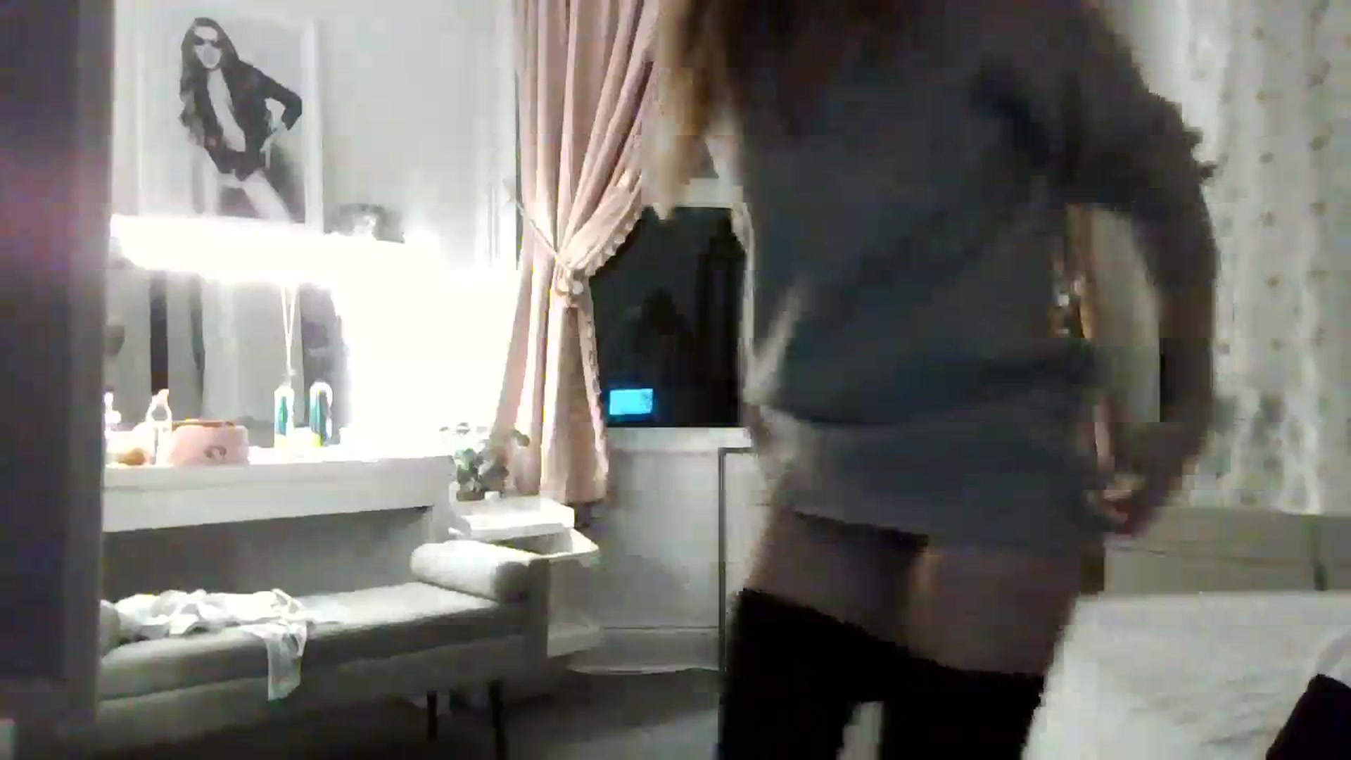 Gallery image thumbnail from Courtney's myfreecams stream on, 02/24/2024, 19:21 image 2 of 20