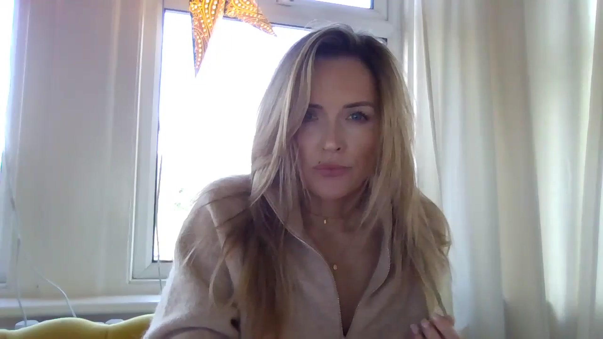 Gallery image thumbnail from Courtney's myfreecams stream on, 02/26/2024, 14:19 image 5 of 20