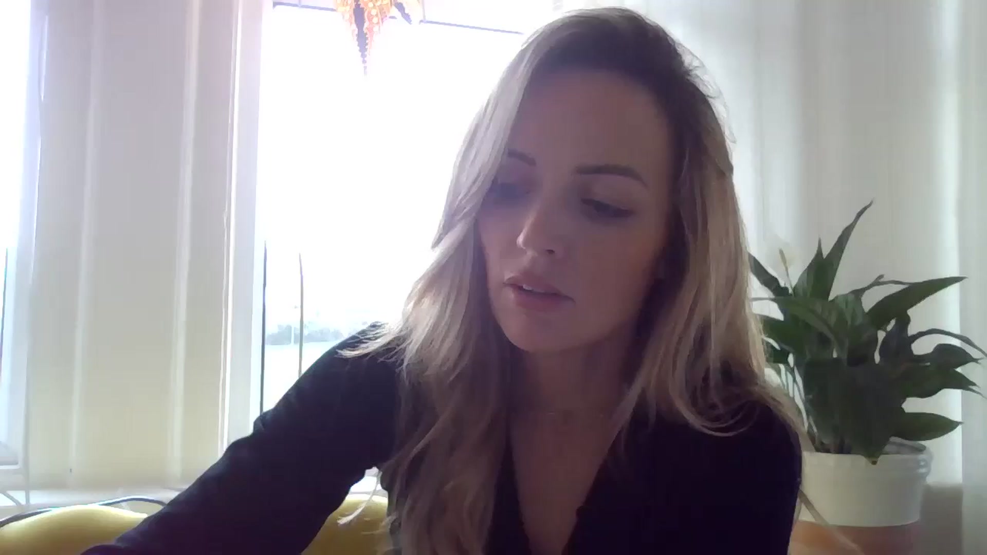 Gallery image thumbnail from Courtney's myfreecams stream on, 03/22/2024, 13:38 image 17 of 20