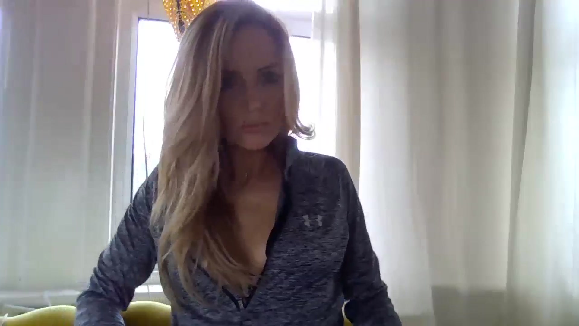 Gallery image thumbnail from Courtney's myfreecams stream on, 03/23/2024, 12:35 image 11 of 20