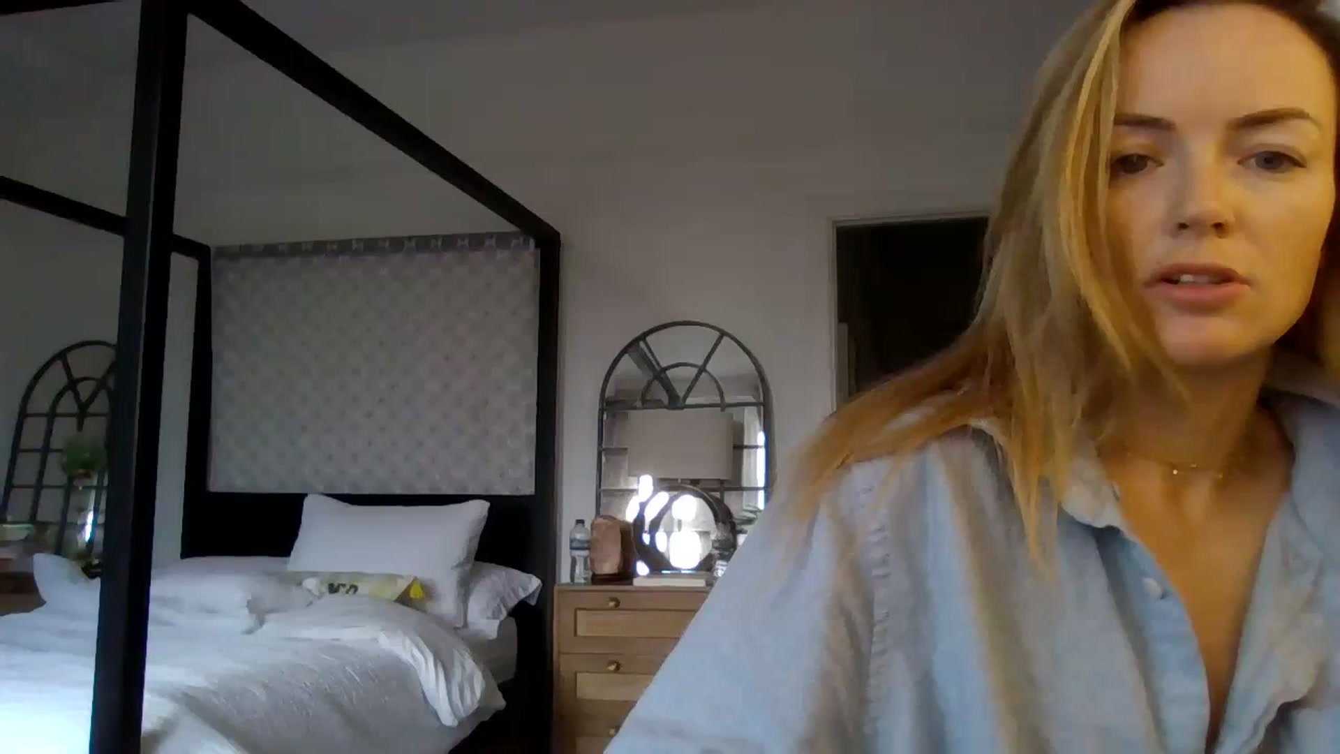 Gallery image thumbnail from Courtney's myfreecams stream on, 03/26/2024, 07:23 image 4 of 20