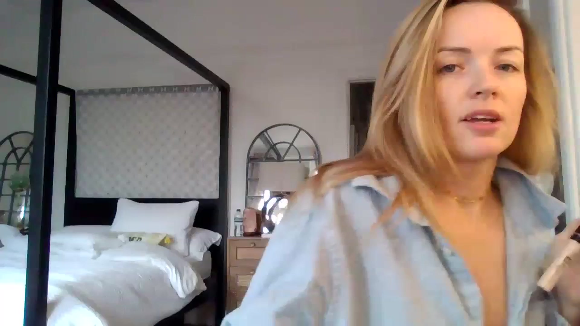 Gallery image thumbnail from Courtney's myfreecams stream on, 03/26/2024, 07:23 image 1 of 20