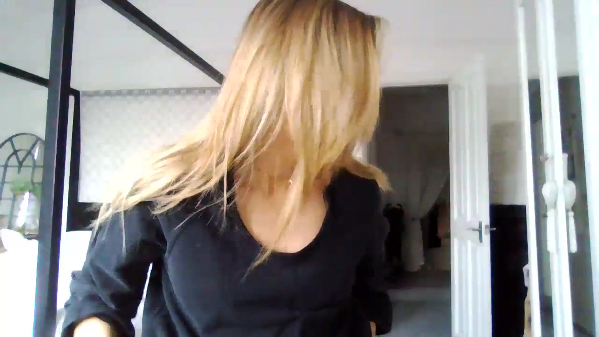 Gallery image thumbnail from Courtney's myfreecams stream on, 03/26/2024, 07:23 image 20 of 20