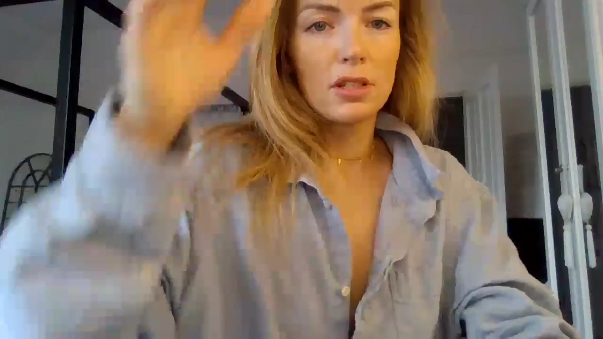 Gallery image thumbnail from Courtney's myfreecams stream on, 03/26/2024, 07:23 image 6 of 20