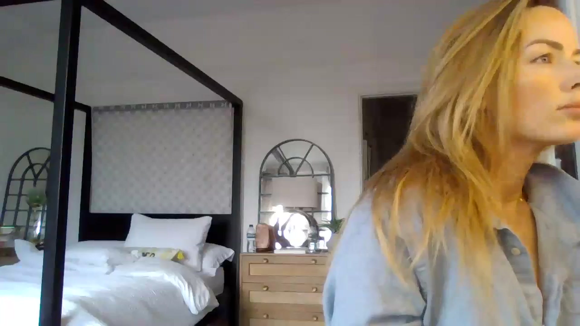 Gallery image thumbnail from Courtney's myfreecams stream on, 03/26/2024, 07:23 image 5 of 20