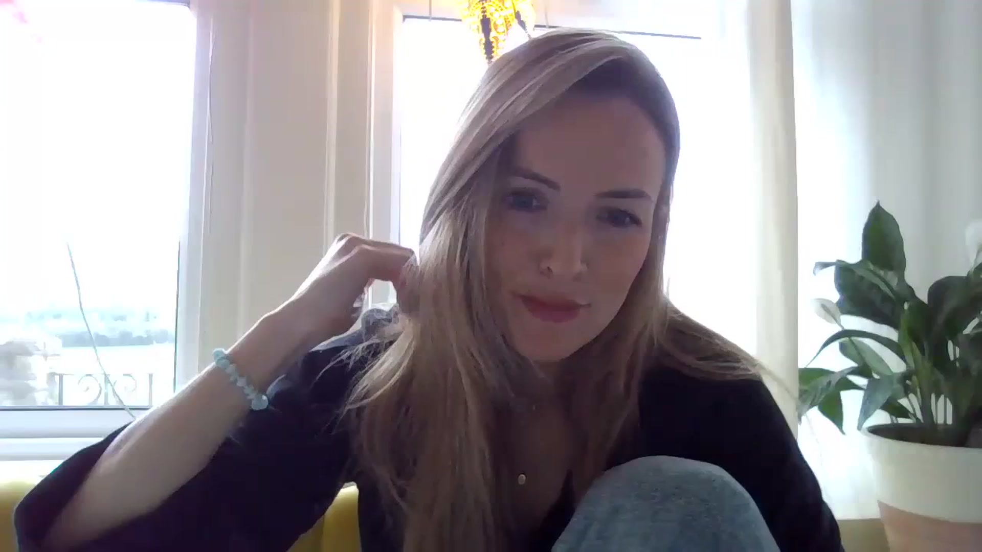 Gallery image thumbnail from Courtney's myfreecams stream on, 03/26/2024, 09:10 image 11 of 20