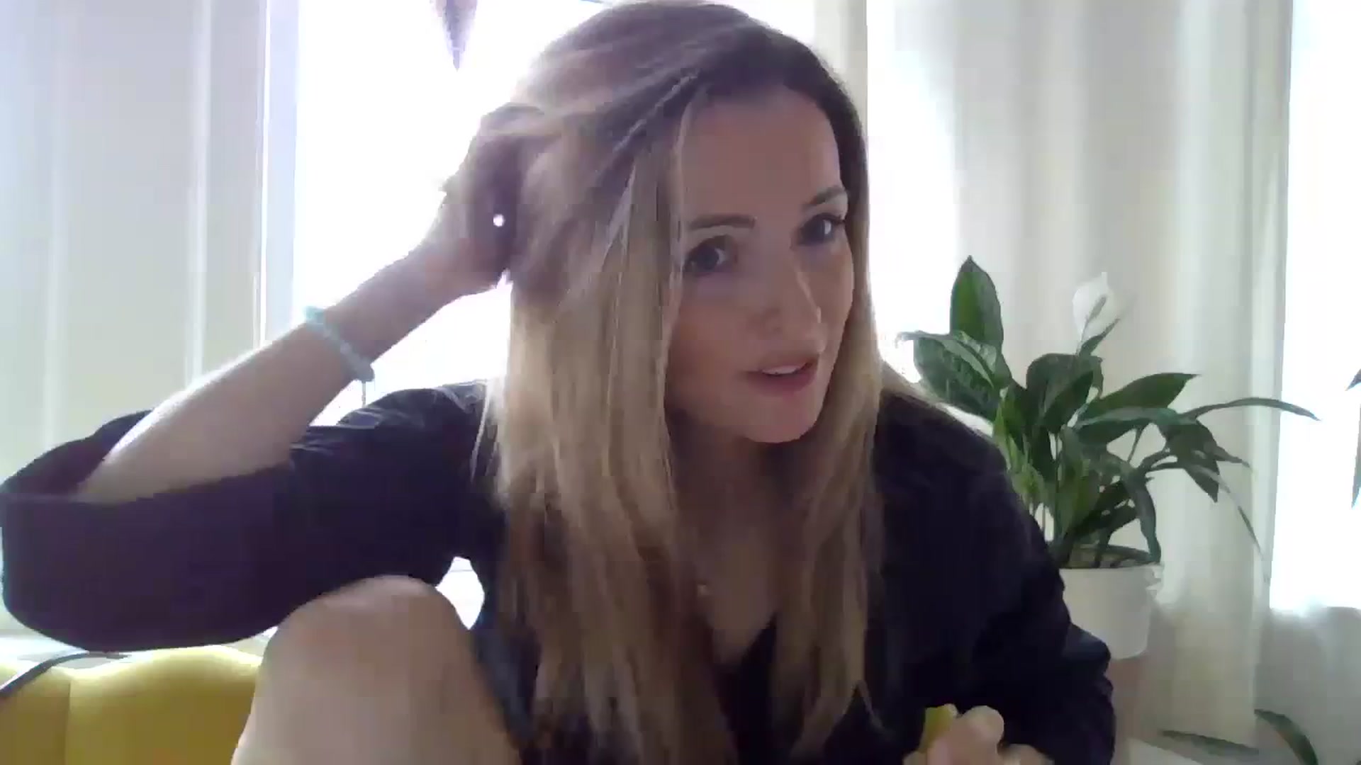 Gallery image thumbnail from Courtney's myfreecams stream on, 03/26/2024, 09:10 image 7 of 20