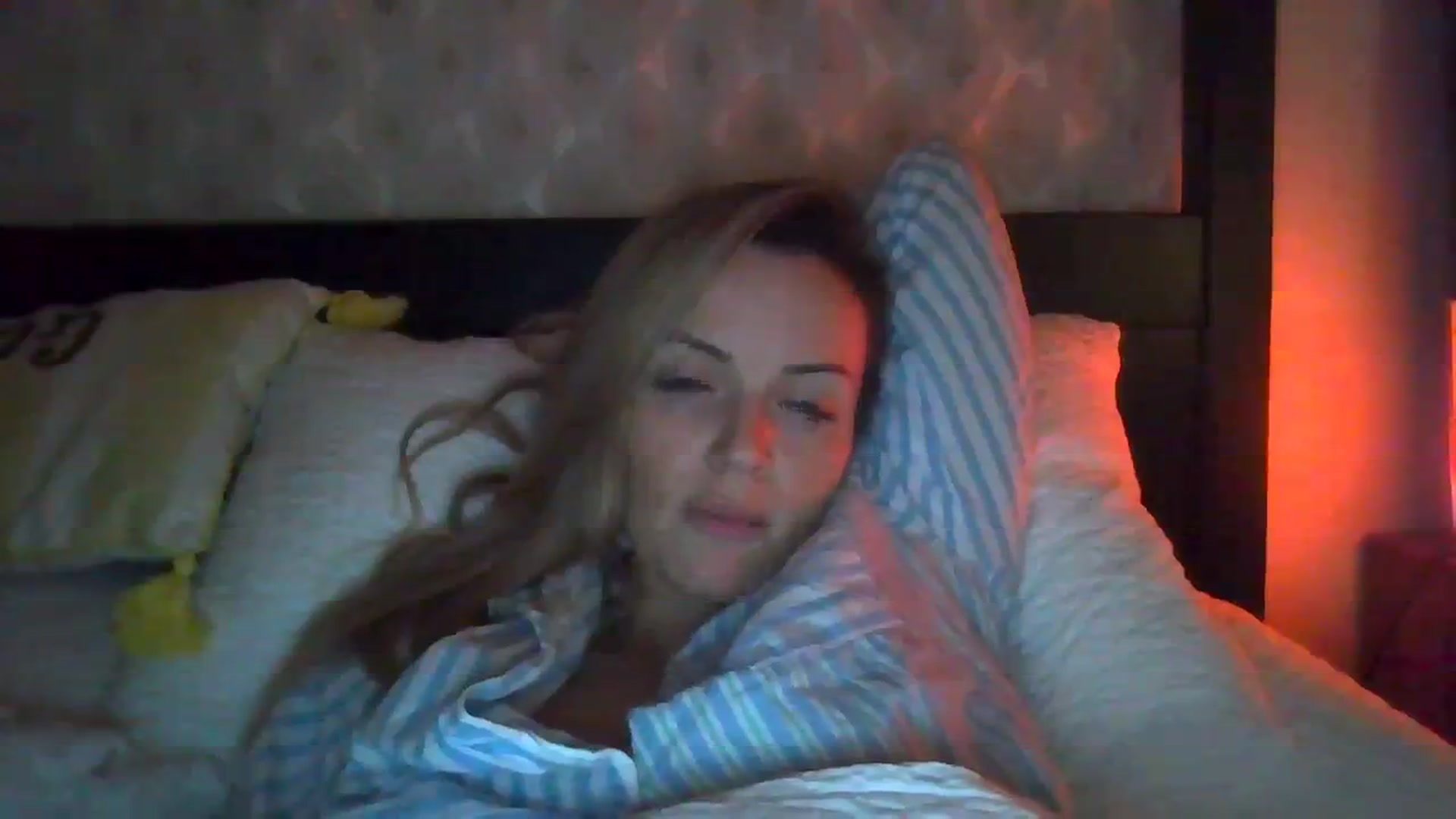 Gallery image thumbnail from Courtney's myfreecams stream on, 03/26/2024, 22:22 image 12 of 20