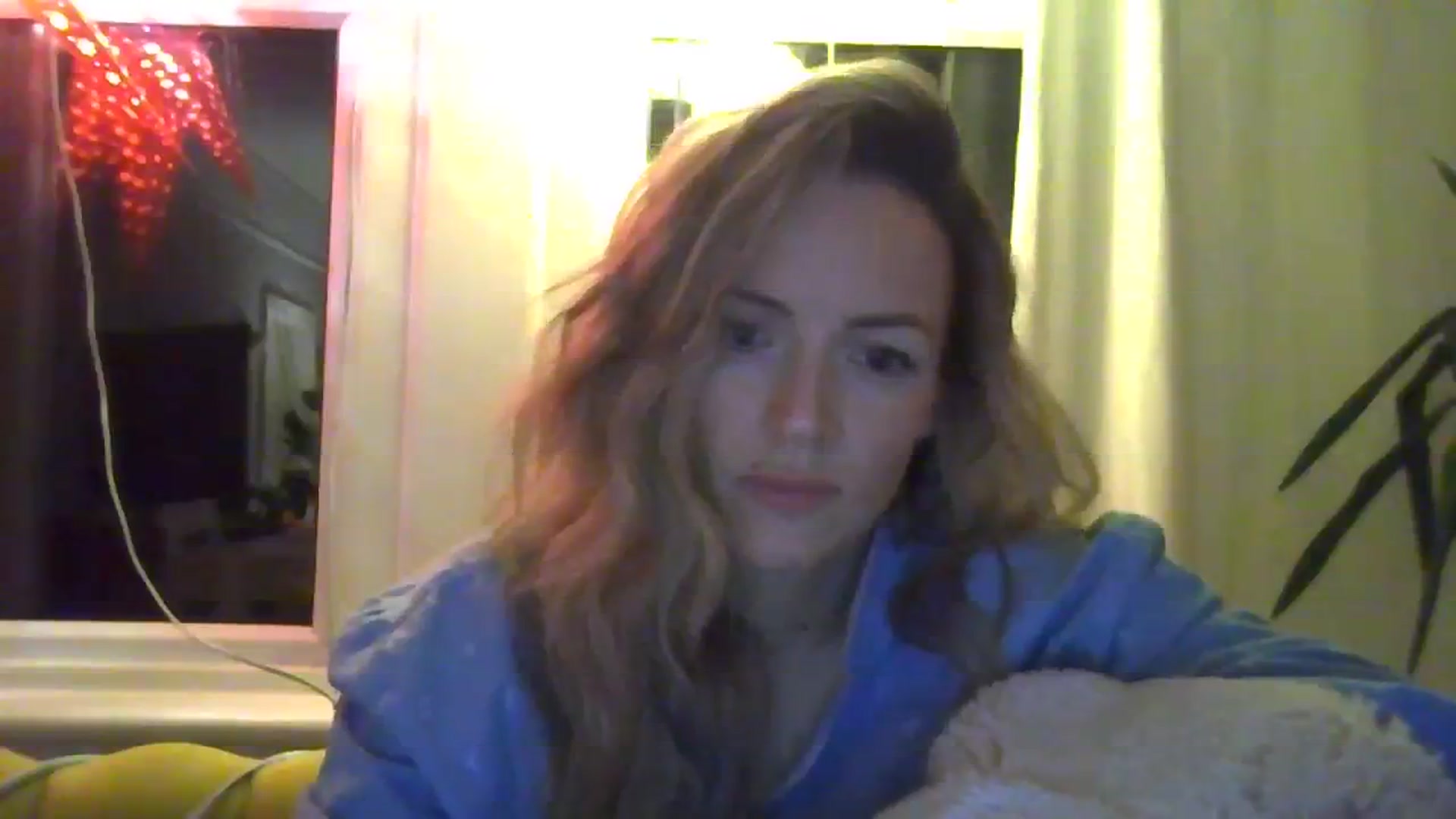 Gallery image thumbnail from Courtney's myfreecams stream on, 03/28/2024, 23:42 image 10 of 20