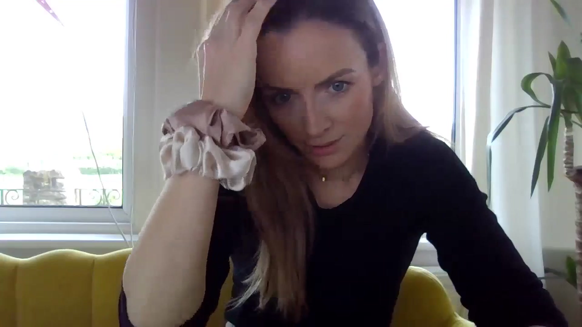 Gallery image thumbnail from Courtney's myfreecams stream on, 04/13/2024, 13:01 image 18 of 20