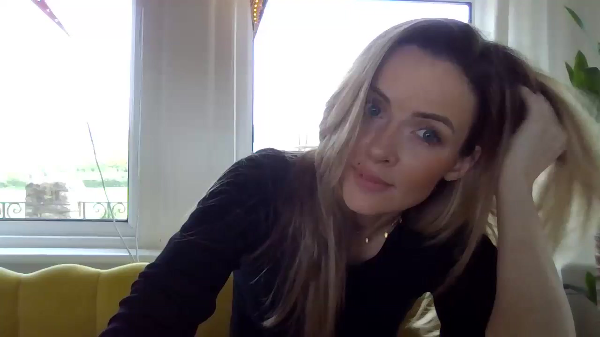 Gallery image thumbnail from Courtney's myfreecams stream on, 04/13/2024, 13:01 image 19 of 20