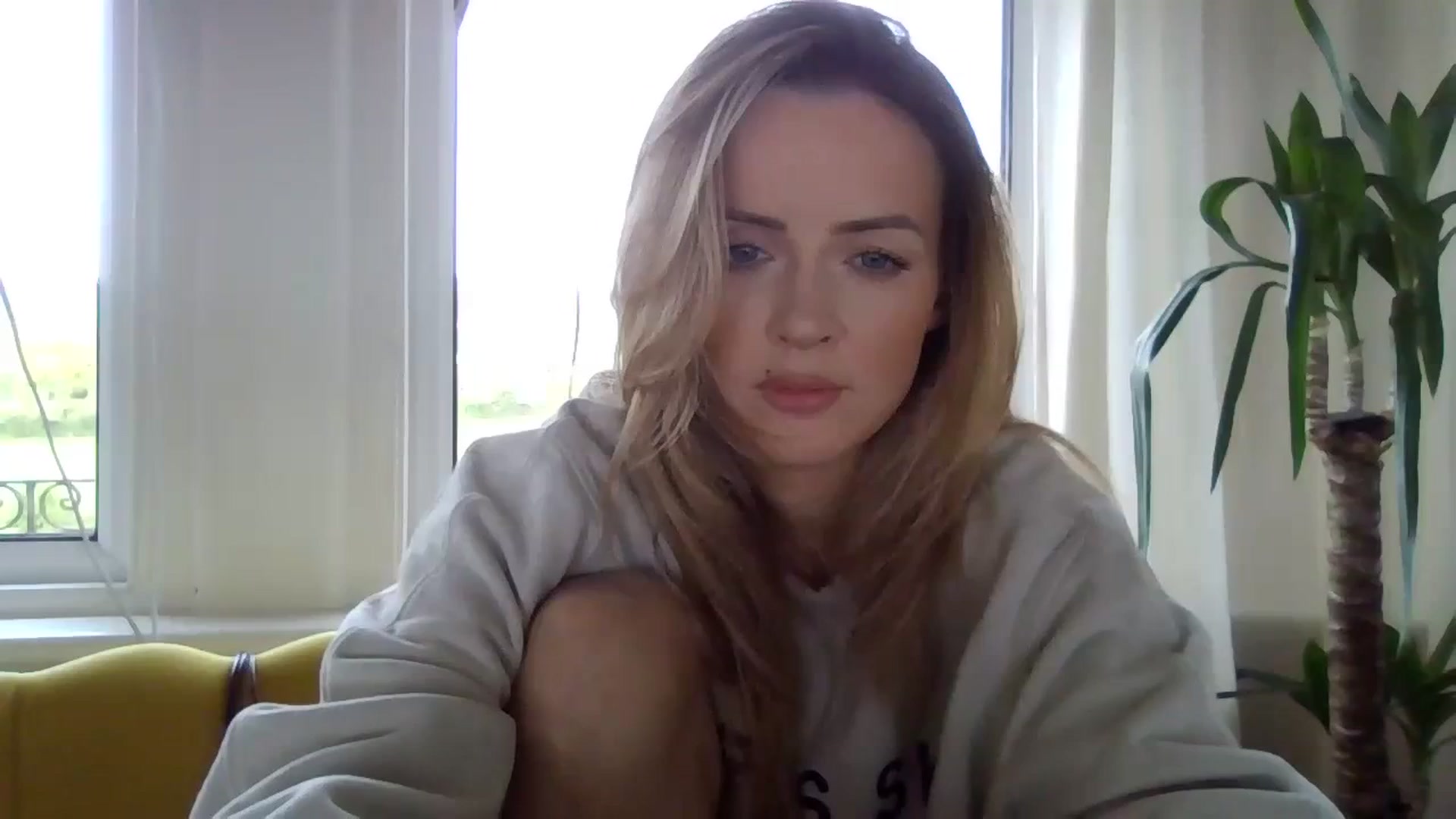 Gallery image thumbnail from Courtney's myfreecams stream on, 04/14/2024, 18:27 image 1 of 20