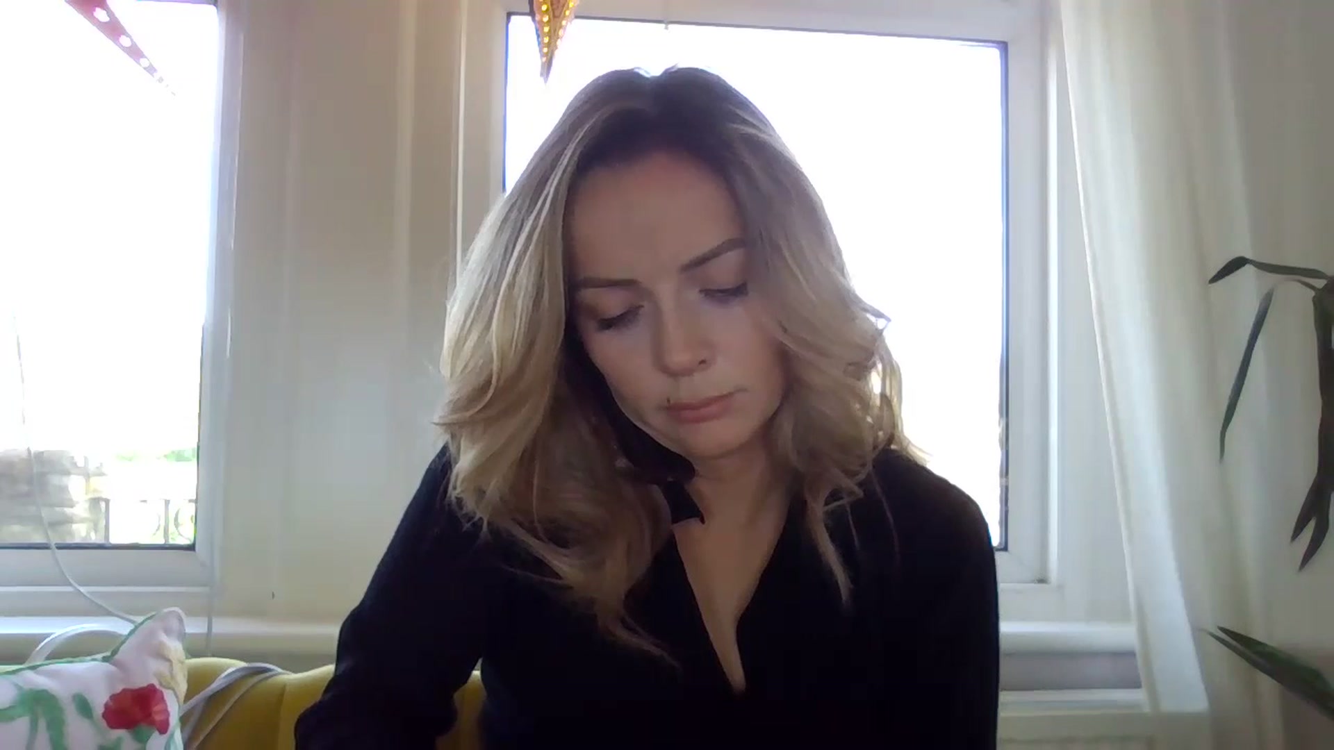 Gallery image thumbnail from Courtney's myfreecams stream on, 04/21/2024, 13:42 image 6 of 20