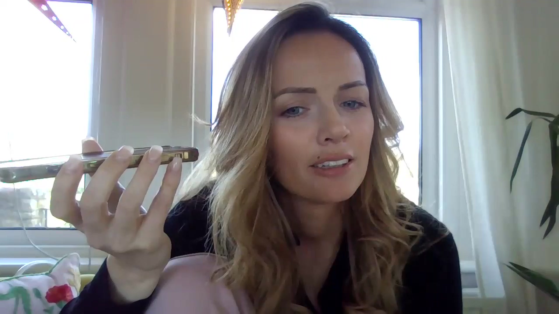 Gallery image thumbnail from Courtney's myfreecams stream on, 04/21/2024, 13:42 image 18 of 20