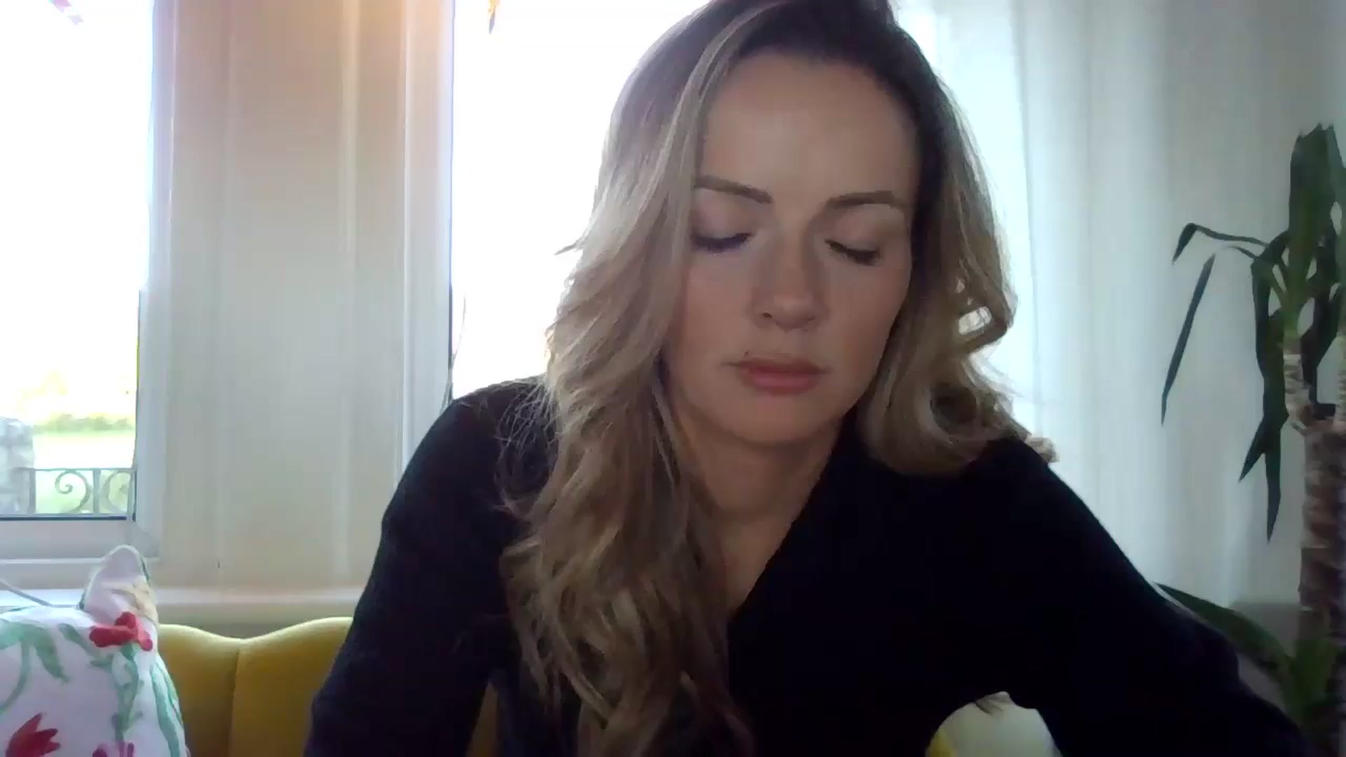 Gallery image thumbnail from Courtney's myfreecams stream on, 04/21/2024, 19:06 image 1 of 20