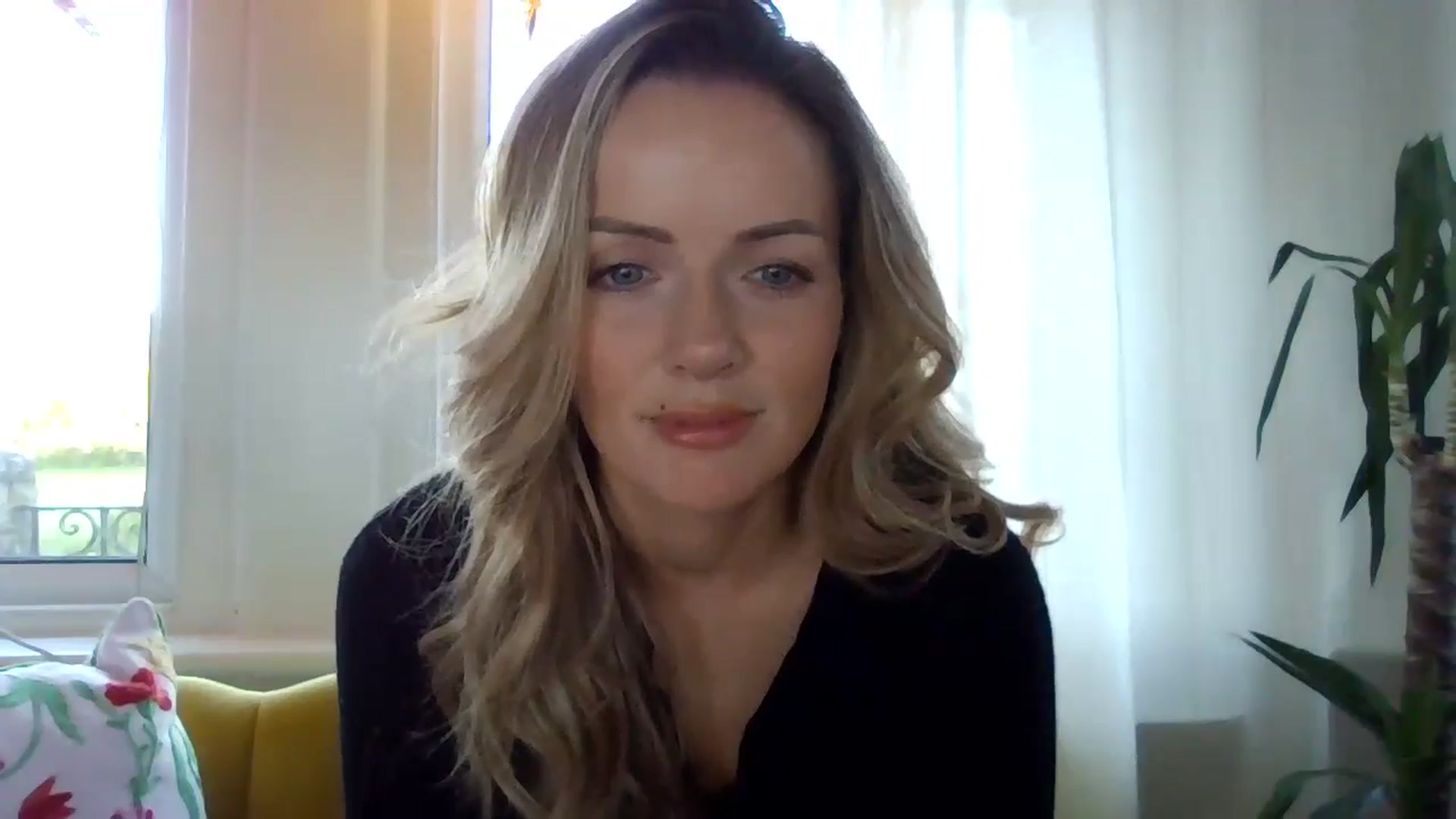 Gallery image thumbnail from Courtney's myfreecams stream on, 04/21/2024, 19:06 image 2 of 20
