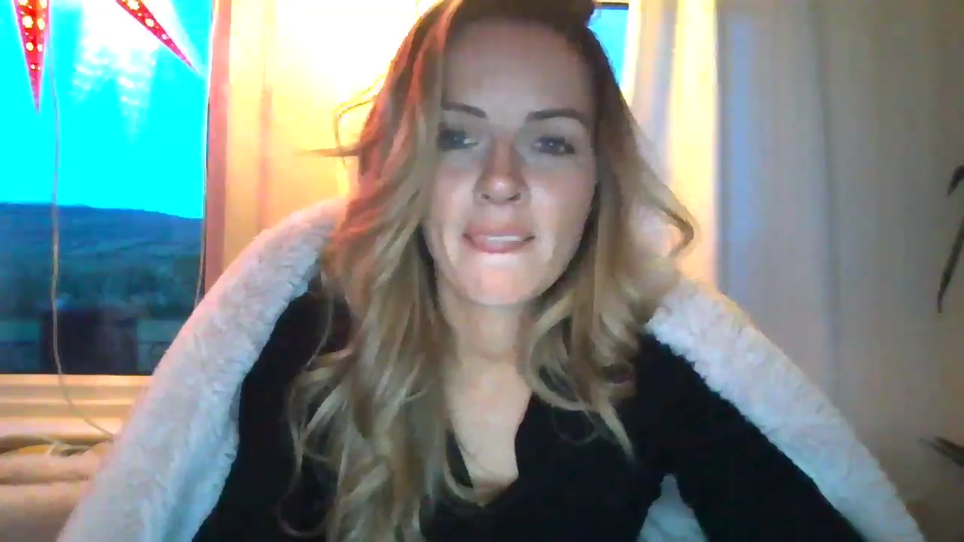 Gallery image thumbnail from Courtney's myfreecams stream on, 04/21/2024, 19:52 image 12 of 20