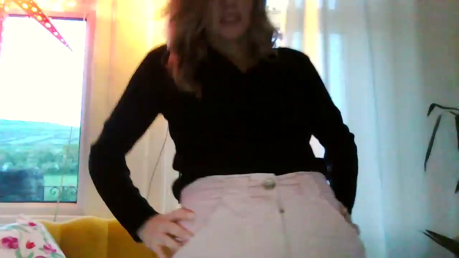 Gallery image thumbnail from Courtney's myfreecams stream on, 04/21/2024, 19:52 image 1 of 20