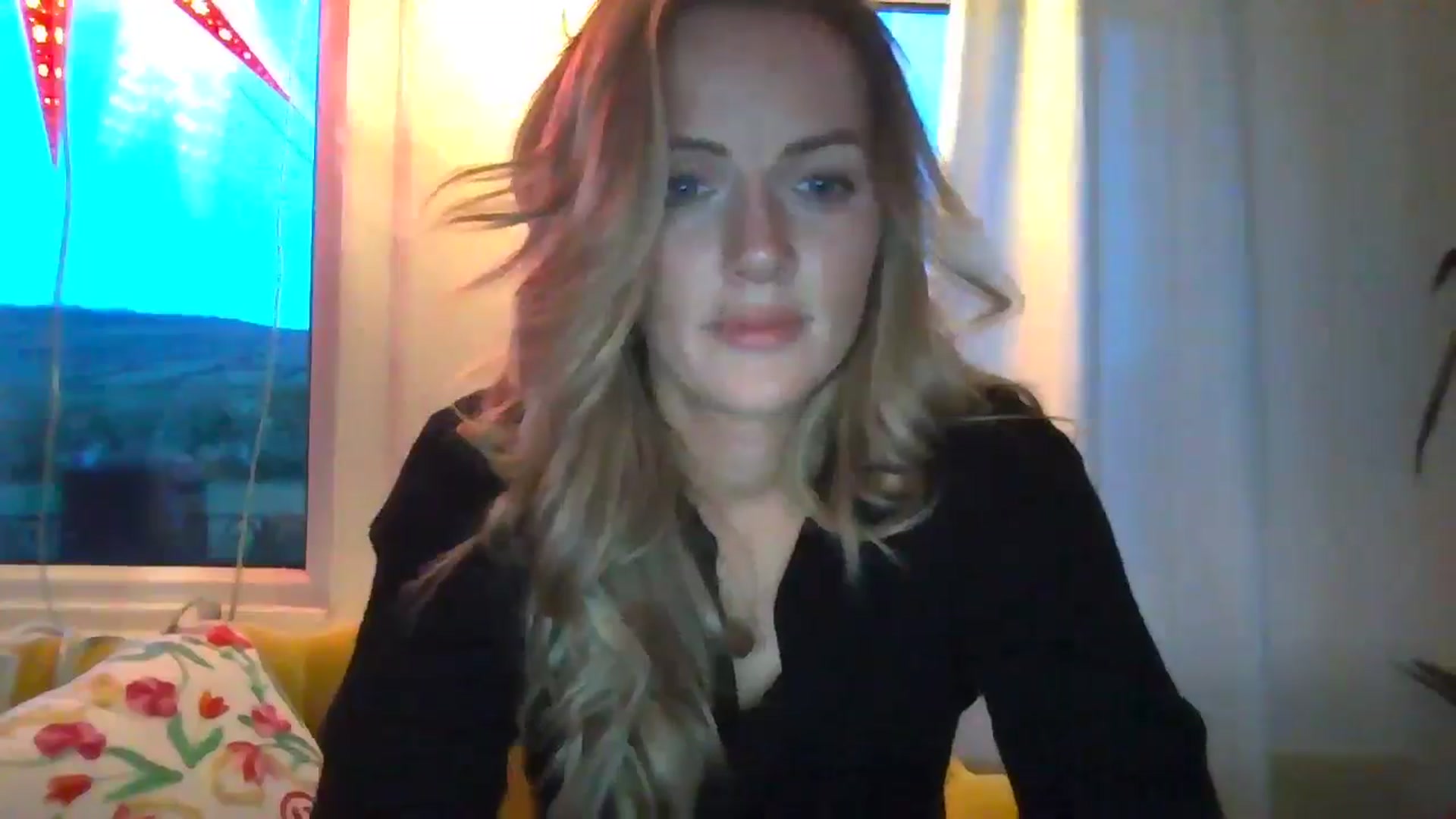Gallery image thumbnail from Courtney's myfreecams stream on, 04/21/2024, 19:52 image 11 of 20