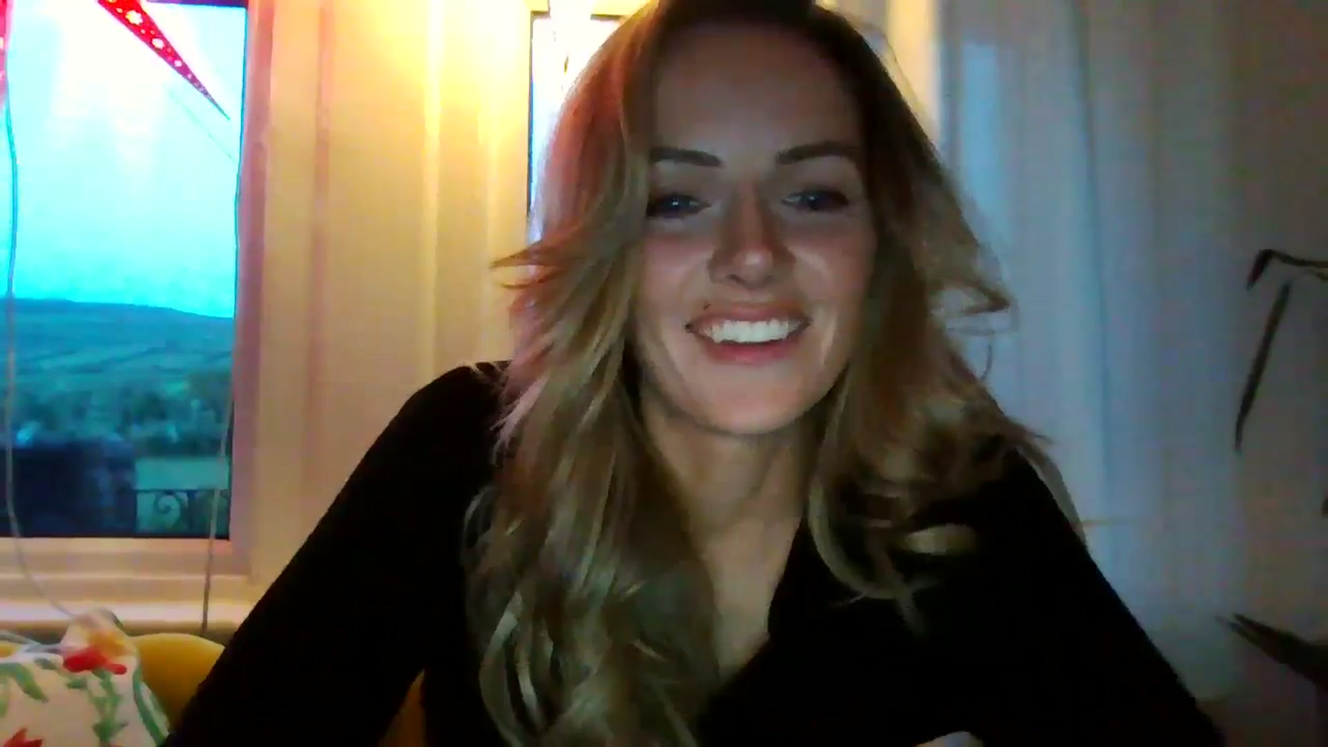 Gallery image thumbnail from Courtney's myfreecams stream on, 04/21/2024, 19:52 image 7 of 20