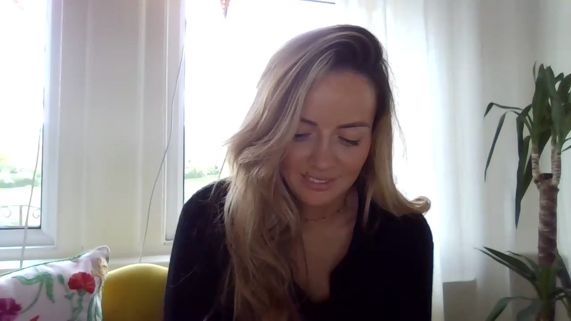 Gallery image thumbnail from Courtney's myfreecams stream on, 04/23/2024, 14:22 image 18 of 20