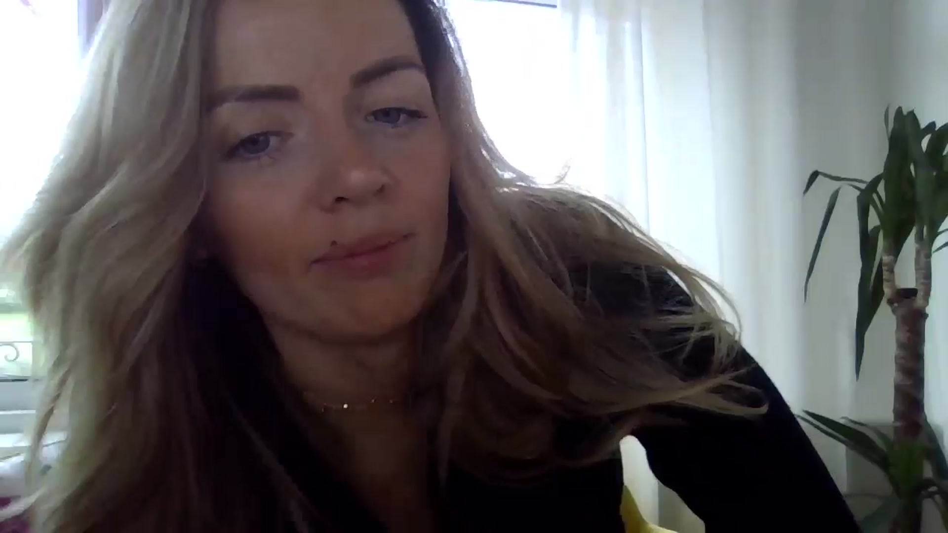 Gallery image thumbnail from Courtney's myfreecams stream on, 04/23/2024, 14:22 image 15 of 20